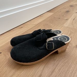 No. 6 suede clogs like new